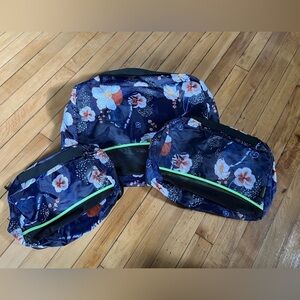 BeeGreen navy blue floral patterned packing cube travel set